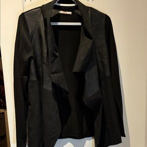 Camaieu Faux Leather and Faux Suede Women's Black Open-Front Blazer👵MT